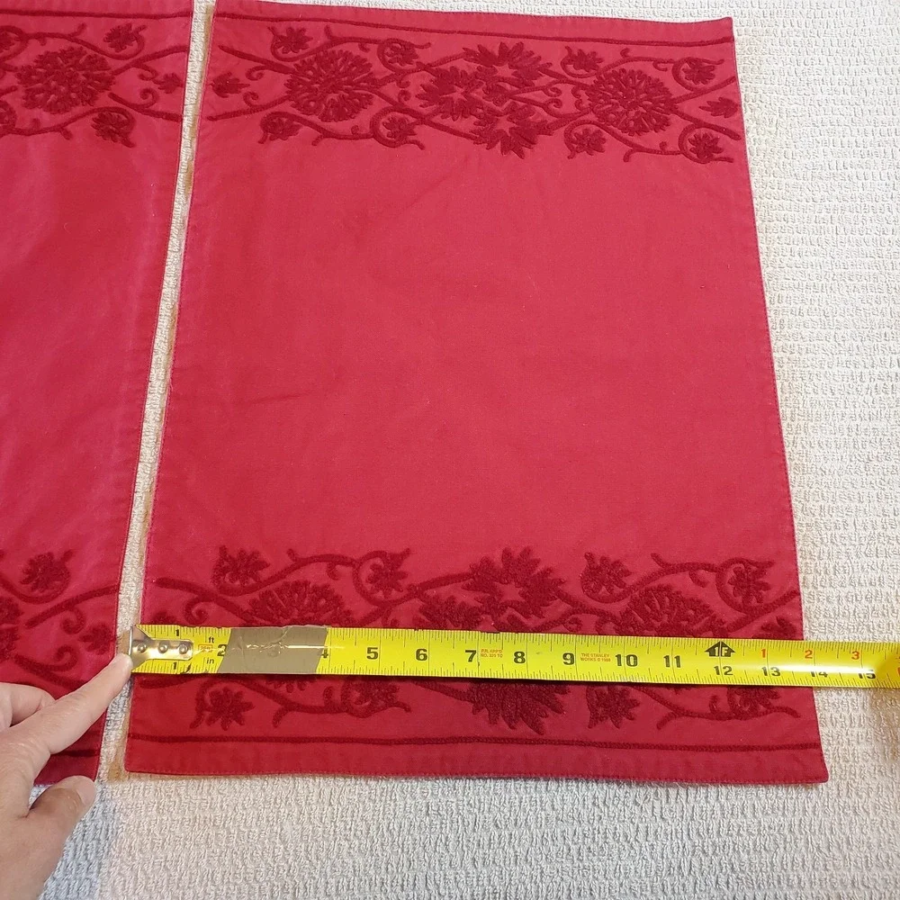williams sonoma Set‎ Of 4 placemats & Matching 4 napkins Christmas Red RN71395